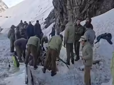 7 killed several injured in zojila pass avalanche ladakh lg saxena says monitoring situation