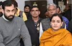 prateek yadav with his wife aparna yadav
