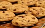 ruth wakefield tested a new cookie recipe at her inn that forever changed baking technologies