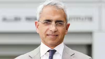 dr ravi thadhani