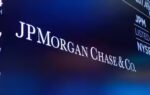 jpmorgan chase posts record profit
