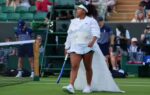 naomi osaka shows off another fashion creation before reaching 3rd round at wimbledon