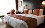 10 things you should do in the first 10 minutes after checking into a hotel room
