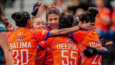 1787090258 team india
