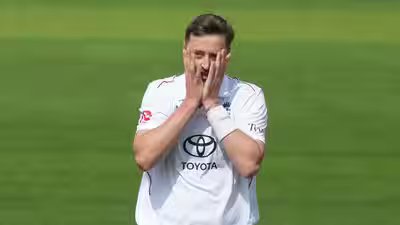 1788108975 ollie robinson