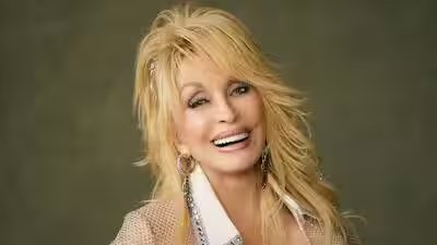 behind the rhinestones dolly parton reportedly endured a heartbreaking final battle in private