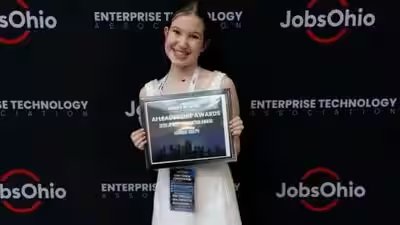 hannah joseph with her award