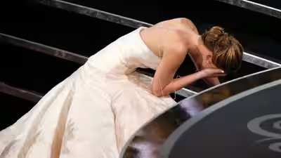 jennifer lawrence iconic fall