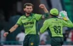 pakistan beats australia by four wickets to clinch odi series 2 1