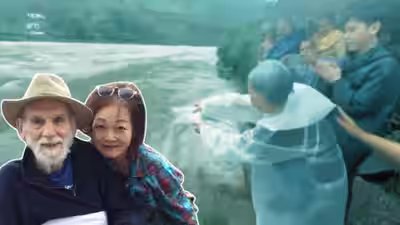 at the saryu river she performed the final rituals in the presence of priests and family members