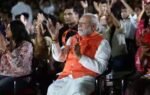 pm modi bhajan clubbing