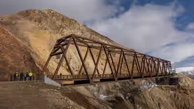 pretty rocks bridge