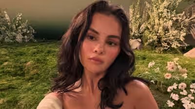 selena sells la home