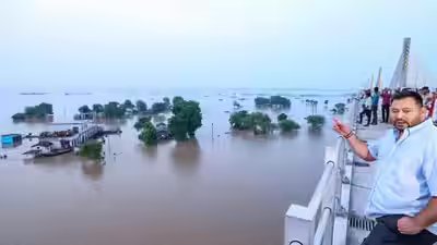 tejashwi yadav inspects flood affected areas in bihar
