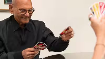 vedanta chairman anil agarwal plays uno