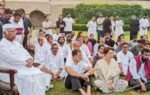 india bloc members change tack hold prayer meeting at raj ghat