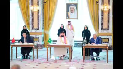 pakistan and turkiye have agreed to send their military to saudi arabia