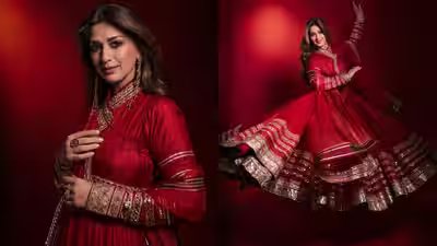 sonali bendre red anarkali