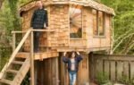 the mushroom shed was designed to resemble a mushroom