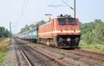 up passengers jump off moving train to avoid ticket checking